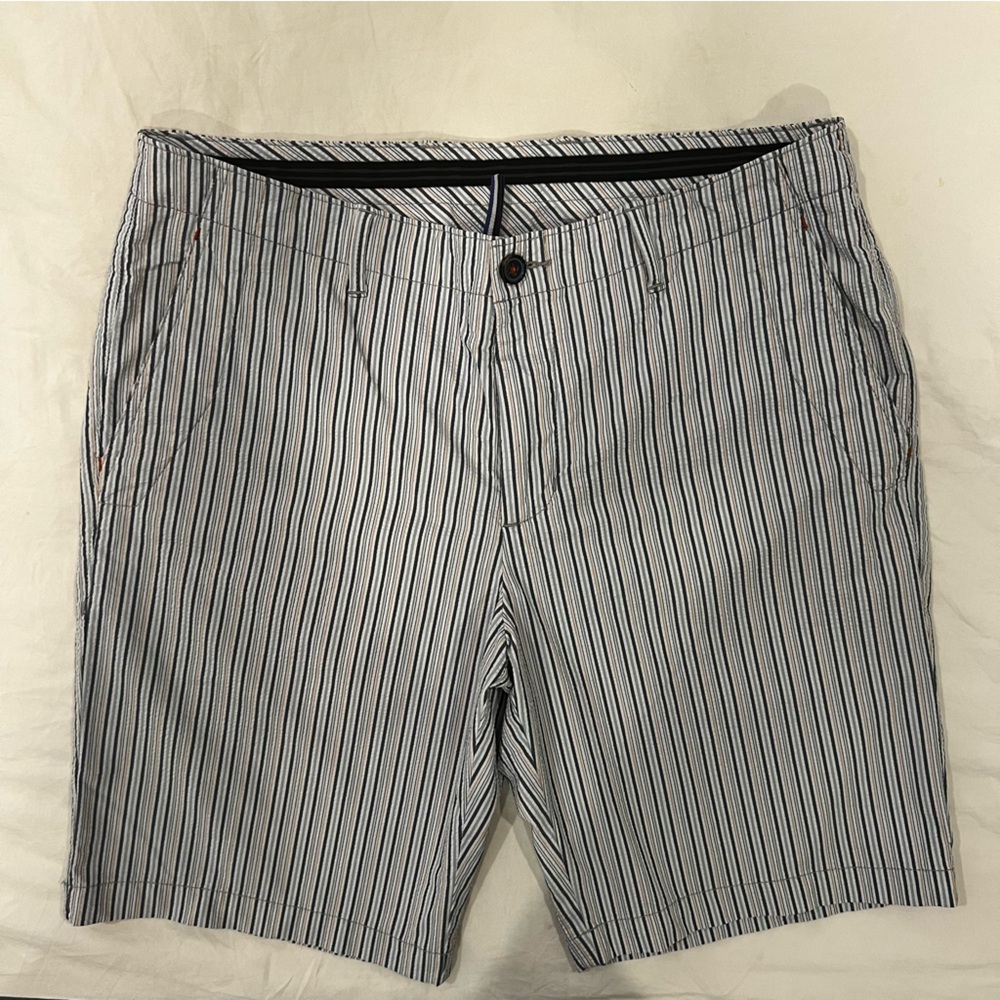 Tommy Bahama Striped Shorts Lightweight 34